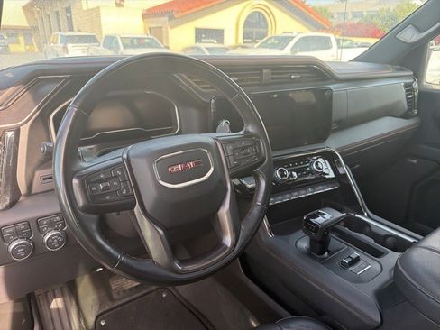 Certified 2023 GMC Sierra 1500 AT4 w/ AT4 Preferred Package image 8