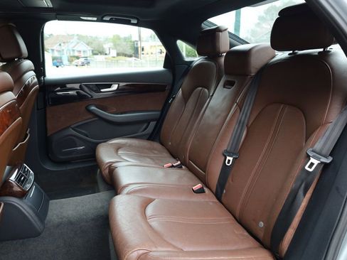 Used 2013 Audi A8 L 3.0T image 20