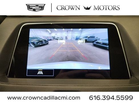 Certified 2023 Cadillac XT4 Luxury w/ Driver Awareness Package FWD image 15