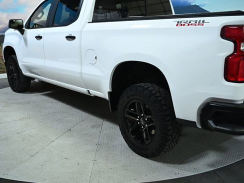 Used 2023 Chevrolet Silverado 1500 LT Trail Boss w/ Convenience Package II image 9