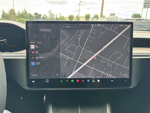 Used 2023 Tesla Model S Standard Range AWD/4WD image 33