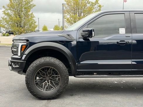 Used 2025 Ford F150 Raptor AWD/4WD image 9