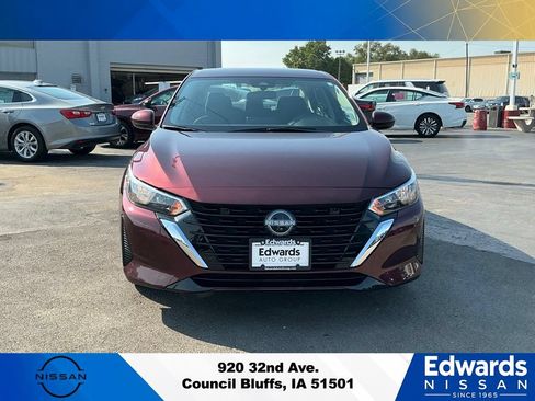 Used 2025 Nissan Sentra SV FWD image 3