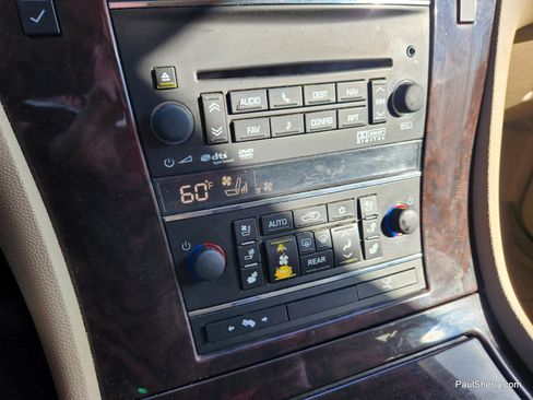 Used 2011 Cadillac Escalade ESV Premium image 50