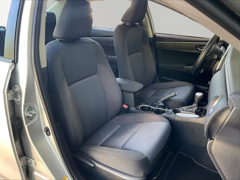 Used 2017 Toyota Corolla LE FWD image 26