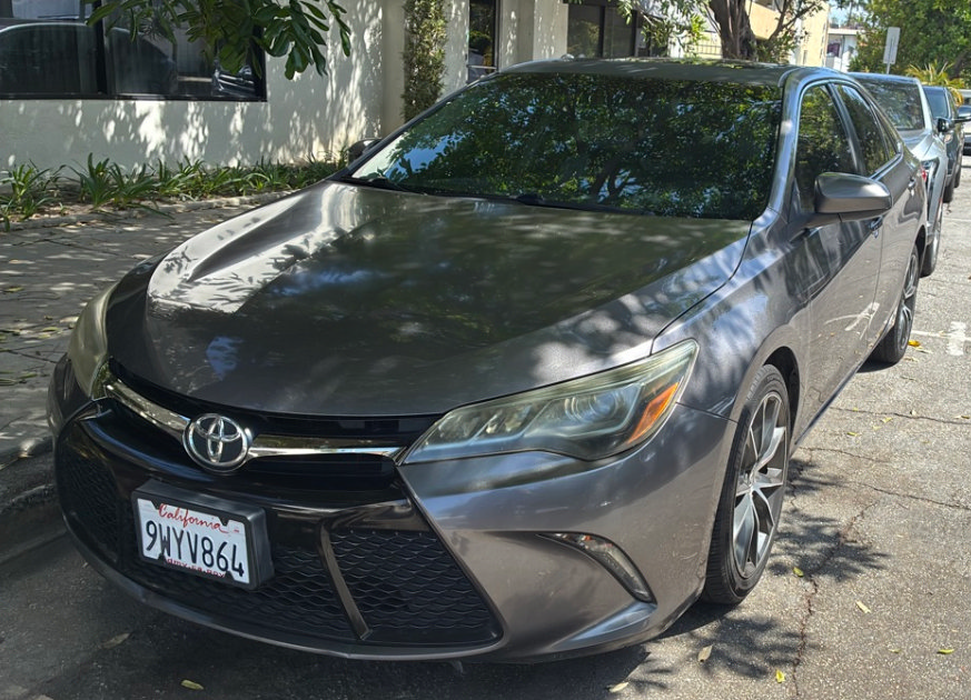 Used 2017 Toyota Camry XSE FWD image 1