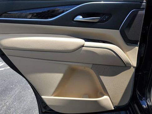 Certified 2023 Cadillac Escalade Premium Luxury w/ LPO, Radiant Package AWD/4WD image 34