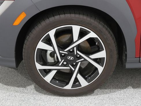 Certified 2022 Hyundai Kona Limited w/ Cargo Package image 23