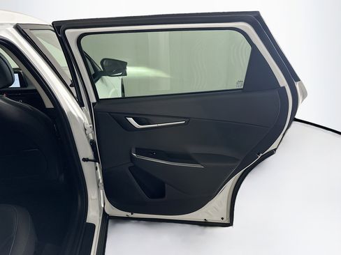 Used 2024 Kia EV6 Light RWD image 30