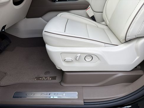 New 2026 GMC Yukon Denali image 11