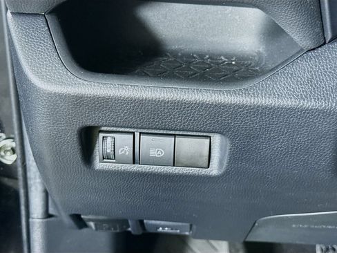 Certified 2022 Toyota RAV4 XLE AWD/4WD image 18