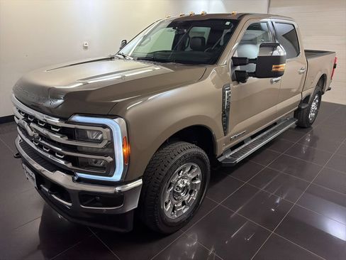 New 2026 Ford F250 Lariat w/ Lariat Premium Package AWD/4WD image 3