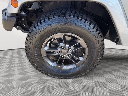 Used 2018 Jeep Wrangler Unlimited Sport image 9