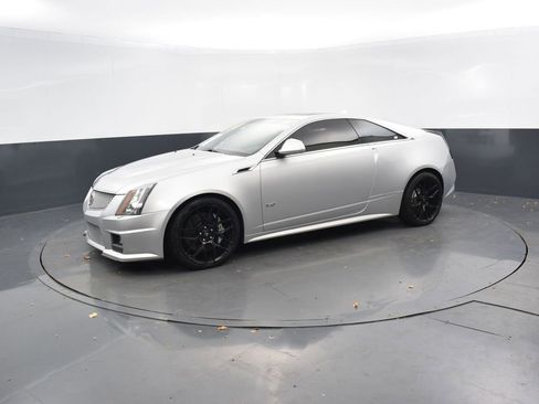 Used 2011 Cadillac CTS V image 2