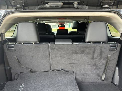 Used 2024 Toyota Highlander Limited image 18