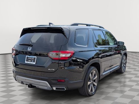 Used 2025 Honda Pilot Elite image 5