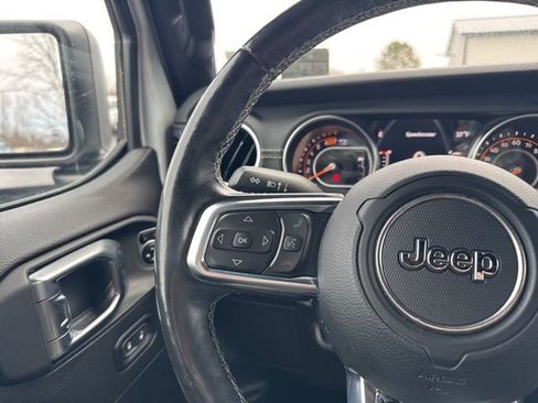 Used 2020 Jeep Wrangler Unlimited Sahara image 18