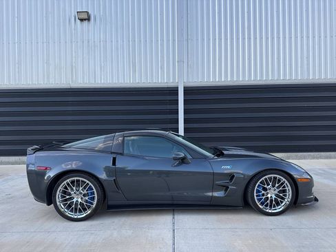 Used 2009 Chevrolet Corvette ZR1 w/ Preferred Equipment Group RWD image 23