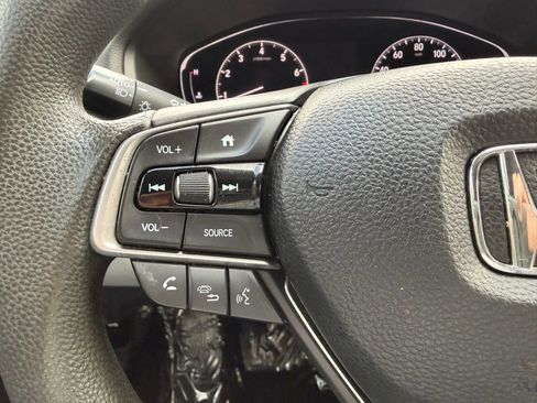 Used 2018 Honda Accord LX image 27
