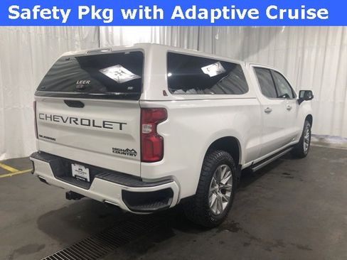 Used 2021 Chevrolet Silverado 1500 High Country image 3