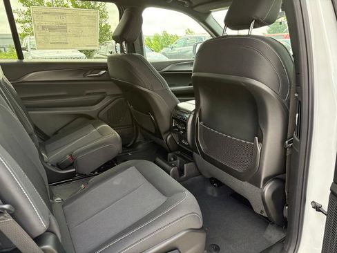 New 2026 Jeep Grand Cherokee L Laredo AWD/4WD image 13