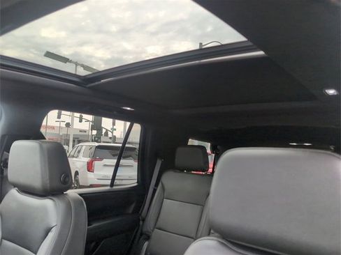 Certified 2024 Chevrolet Tahoe Z71 w/ Luxury Package image 18