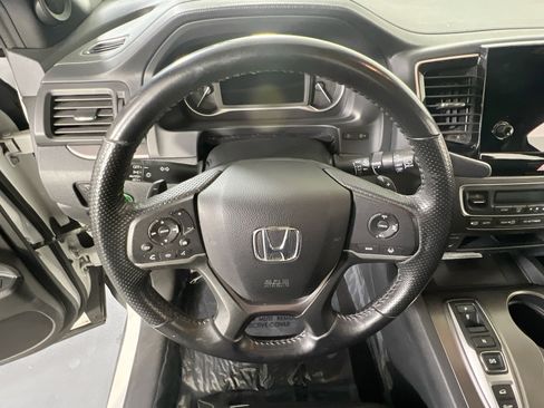 Used 2022 Honda Passport EX-L image 11