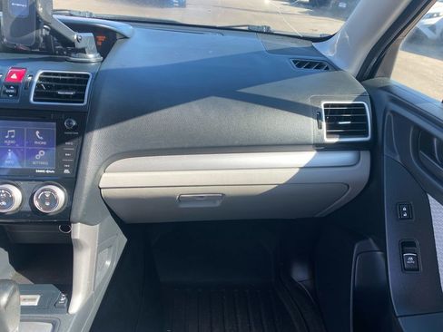 Used 2017 Subaru Forester 2.5i Premium w/ Popular Package #2A AWD/4WD image 20