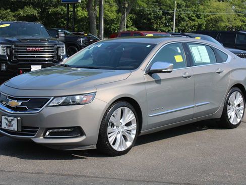 Certified 2018 Chevrolet Impala Premier w/ Premier Confidence Package FWD image 3