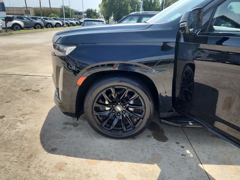 Used 2023 Cadillac Escalade Sport w/ LPO, ONYX Package AWD/4WD image 20