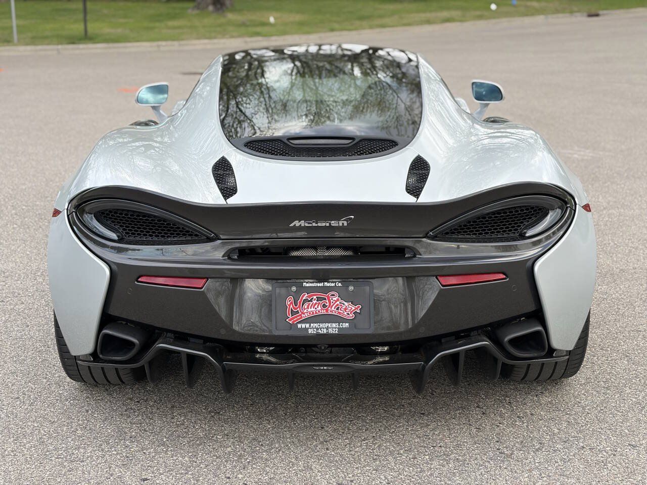 Used 2017 McLaren 570S RWD image 8
