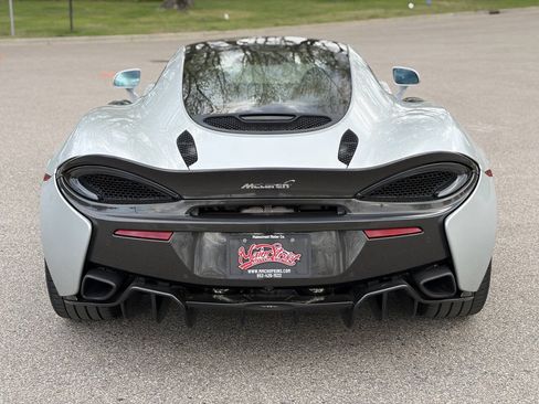 Used 2017 McLaren 570S RWD image 8