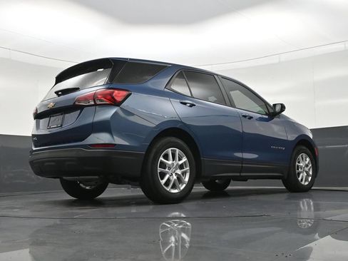 Used 2024 Chevrolet Equinox LS FWD image 27
