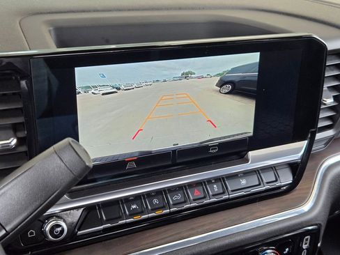 Used 2024 GMC Sierra 1500 SLT image 33