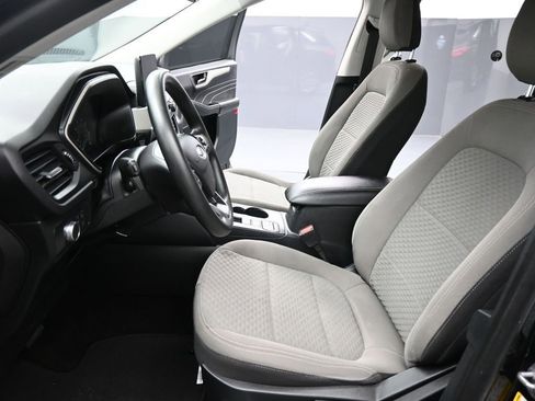 Certified 2022 Ford Escape SE image 10