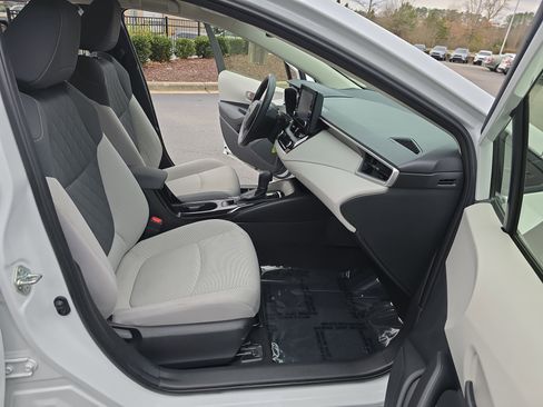 Certified 2022 Toyota Corolla LE image 10