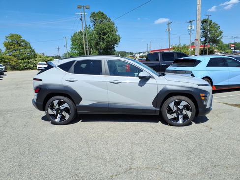 New 2026 Hyundai Kona Limited FWD image 2
