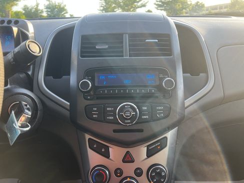Used 2015 Chevrolet Sonic LT FWD image 20