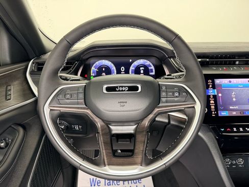 New 2026 Jeep Grand Cherokee L Limited AWD/4WD image 18