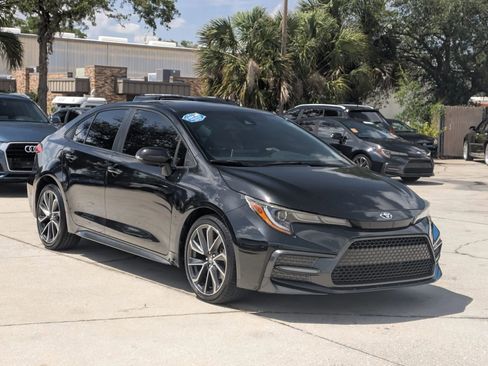 Used 2021 Toyota Corolla SE FWD image 4