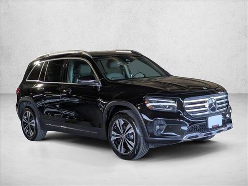 Certified 2025 Mercedes-Benz GLB 250 image 3