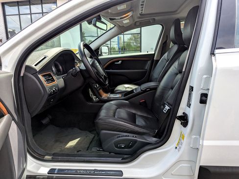 Used 2010 Volvo XC70 3.2 image 12