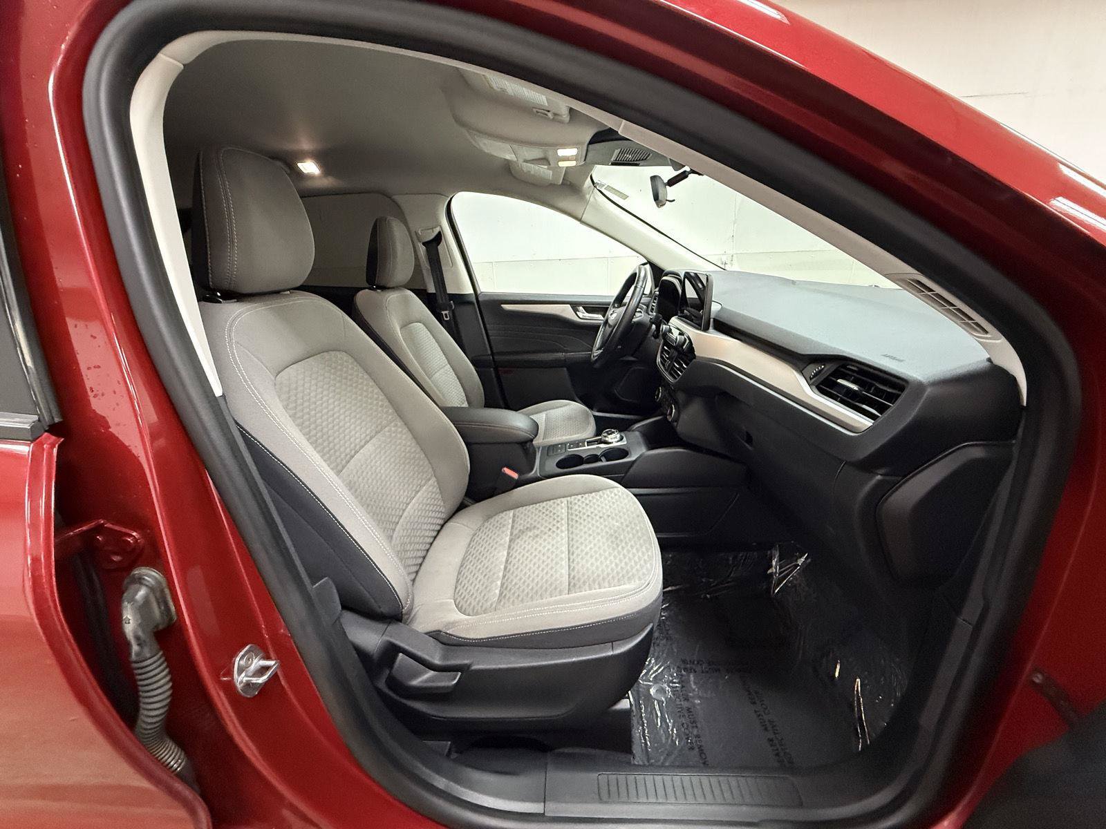 Used 2021 Ford Escape SE w/ Convenience Package AWD/4WD image 34