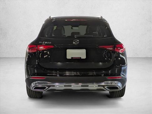 Certified 2025 Mercedes-Benz GLC 300 image 6