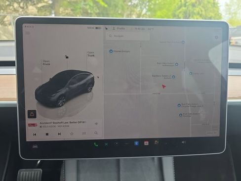 Used 2023 Tesla Model Y Long Range AWD/4WD image 23