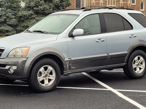 Used 2004 Kia Sorento 4dr LX 4WD Auto image 2