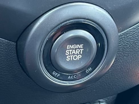 Used 2016 Hyundai Veloster Turbo w/ Option Group 04 FWD image 26