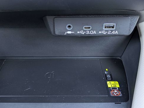 Certified 2025 Subaru Forester Premium image 29