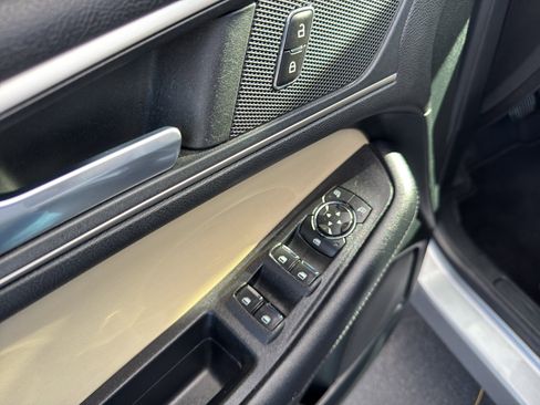 Used 2022 Ford Edge SEL image 11