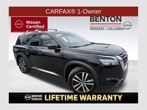 Certified 2025 Nissan Pathfinder Platinum image 1